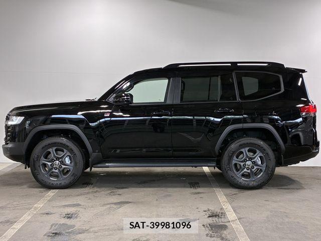 Toyota LAND CRUISER 2026-02 8036301-8