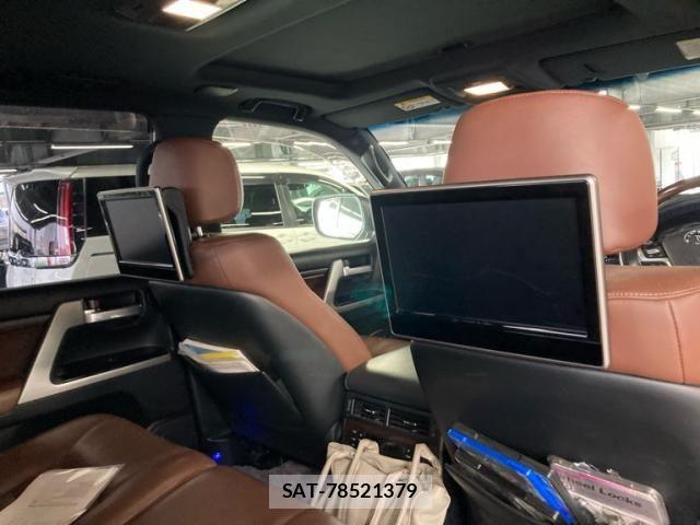 Toyota LAND CRUISER 2018-03 8074271-18