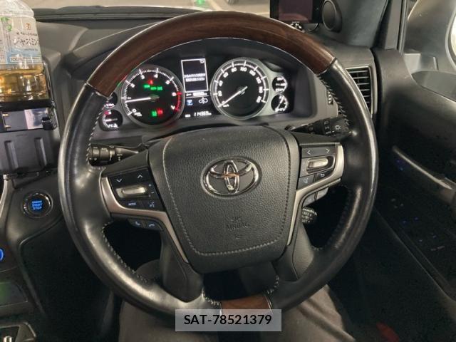 Toyota LAND CRUISER 2018-03 8074271-23