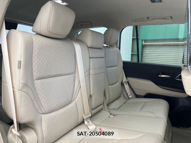 Toyota LAND CRUISER 2023-04 8074268-7