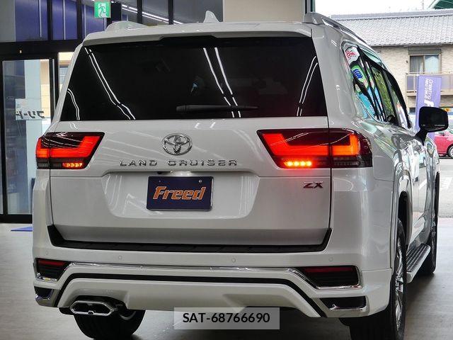 Toyota LAND CRUISER 2026-02 8074267-9