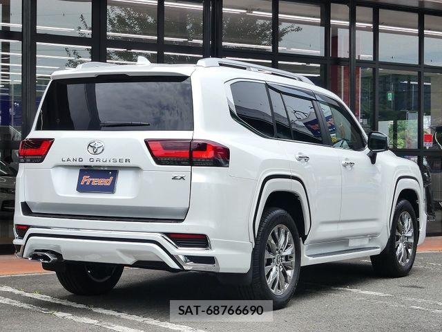 Toyota LAND CRUISER 2026-02 8074267-1