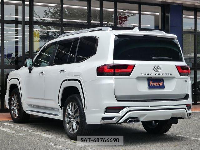 Toyota LAND CRUISER 2026-02 8074267-5