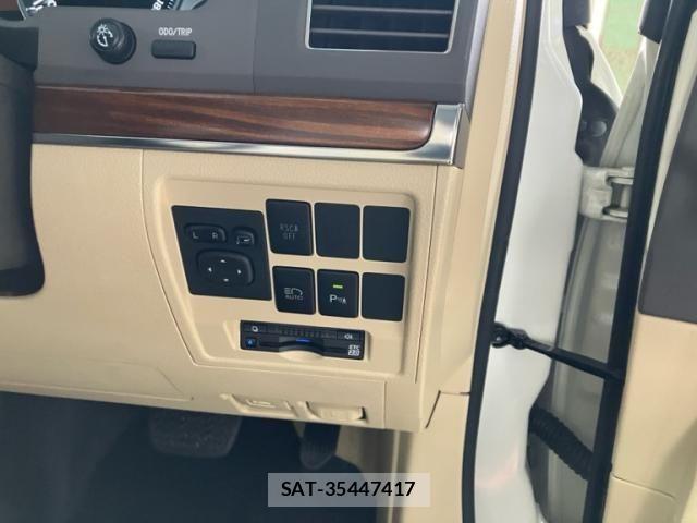 Toyota LAND CRUISER 2016-05 8074273-16