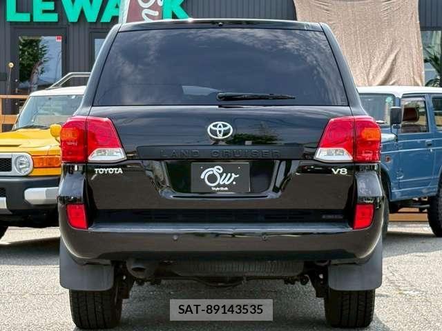 Toyota LAND CRUISER 2015-06 8074274-10
