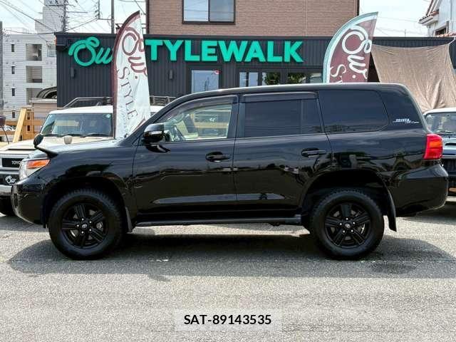 Toyota LAND CRUISER 2015-06 8074274-12
