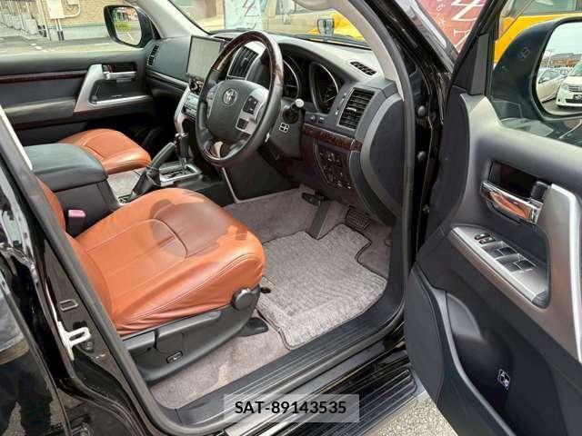 Toyota LAND CRUISER 2015-06 8074274-14
