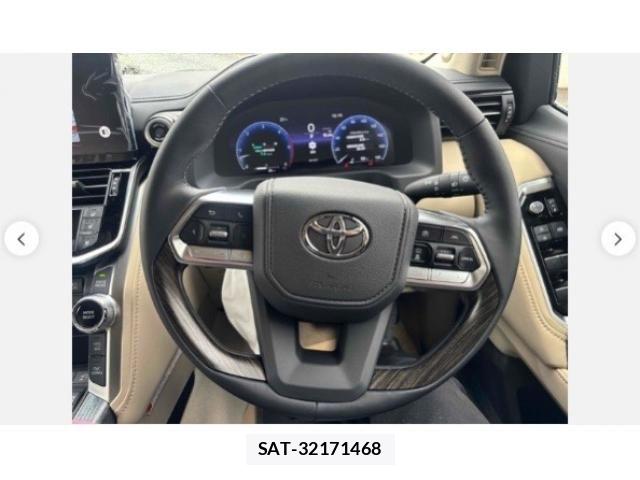 Toyota LAND CRUISER 2026-06 8100013-11