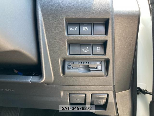Toyota LAND CRUISER 2024-03 8100019-12