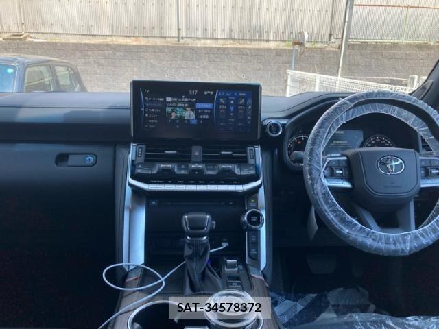 Toyota LAND CRUISER 2024-03 8100019-25