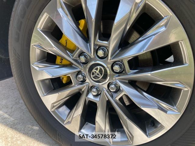 Toyota LAND CRUISER 2024-03 8100019-6
