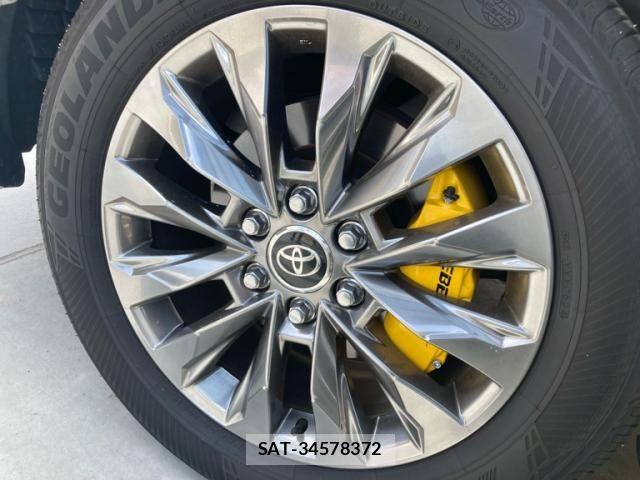 Toyota LAND CRUISER 2024-03 8100019-8