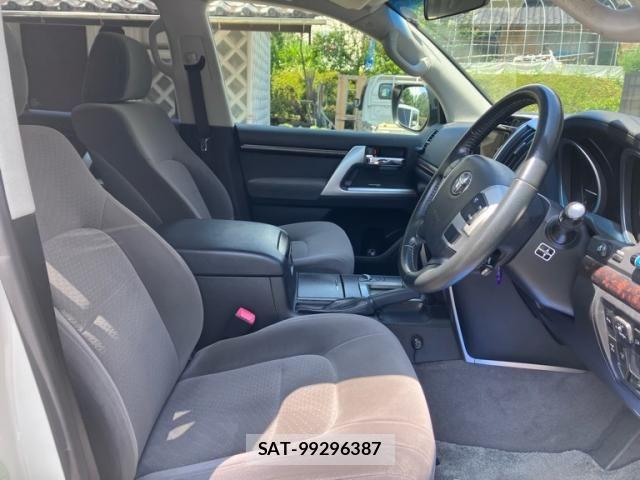 Toyota LAND CRUISER 2013-09 8100028-9