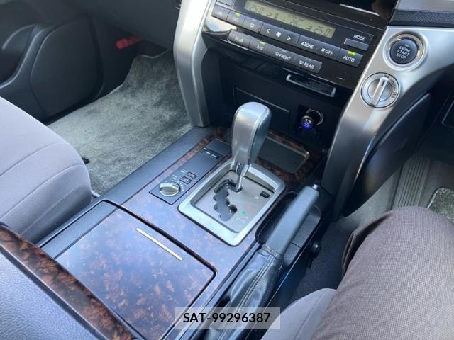 Toyota LAND CRUISER 2013-09 8100028-18