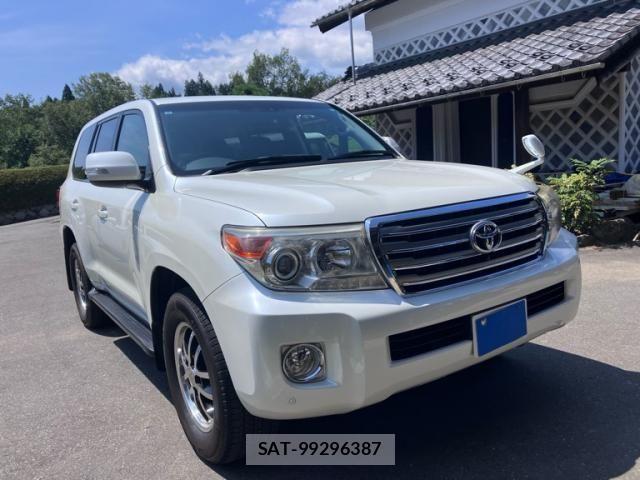 Toyota LAND CRUISER 2013-09 8100028-1