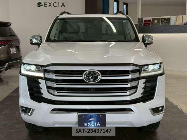 Toyota LAND CRUISER 2024-08 8100018-2
