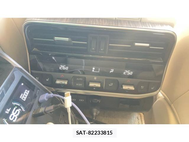 Toyota LAND CRUISER 2022-03 8100025-27