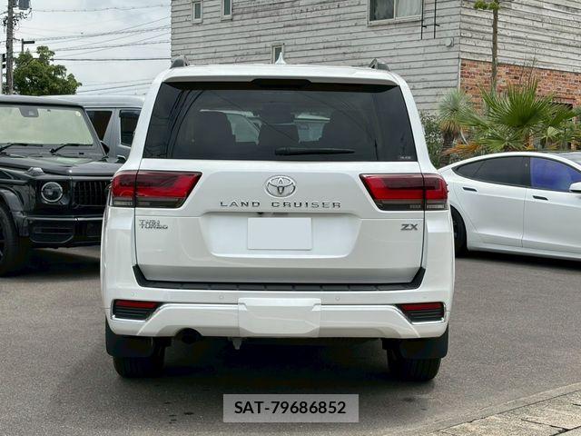 Toyota LAND CRUISER 2021-08 8100017-14