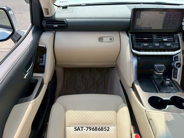 Toyota LAND CRUISER 2021-08 8100017-16
