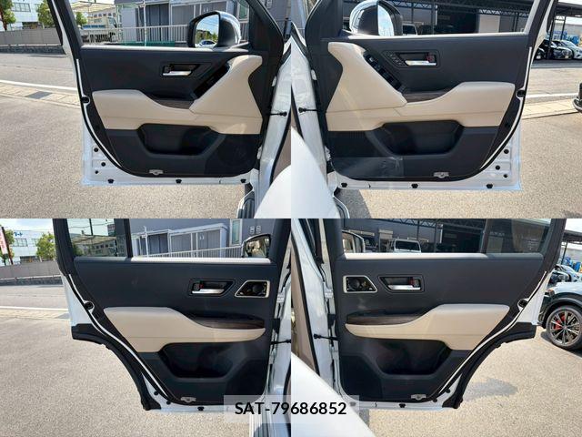Toyota LAND CRUISER 2021-08 8100017-25
