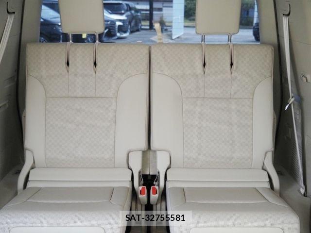 Toyota LAND CRUISER 2023-08 8100020-18