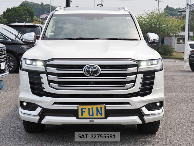 Toyota LAND CRUISER 2023-08 8100020-1