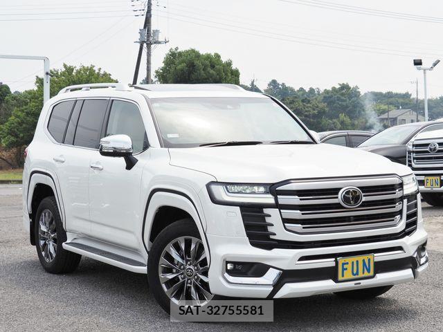 Toyota LAND CRUISER 2023-08 8100020-2