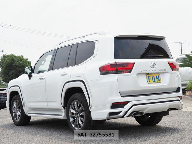 Toyota LAND CRUISER 2023-08 8100020-5