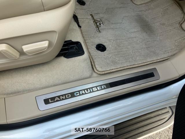 Toyota LAND CRUISER 2025-07 8130920-18