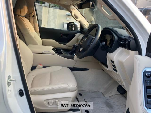 Toyota LAND CRUISER 2025-07 8130920-21