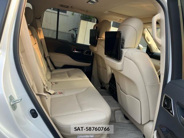 Toyota LAND CRUISER 2025-07 8130920-22