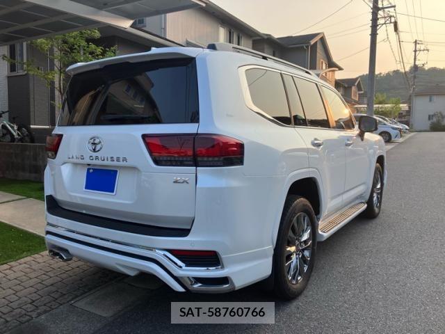 Toyota LAND CRUISER 2025-07 8130920-3