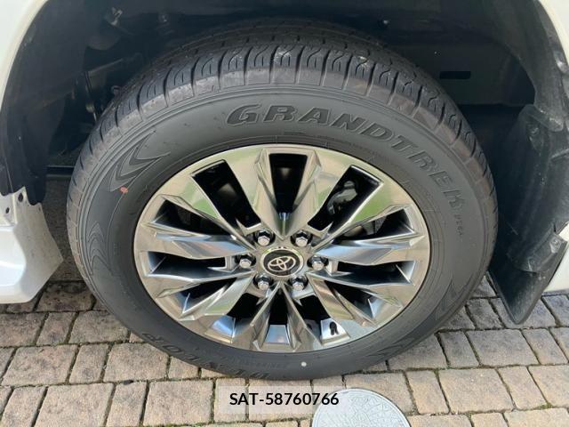 Toyota LAND CRUISER 2025-07 8130920-5