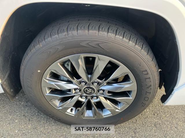 Toyota LAND CRUISER 2025-07 8130920-7