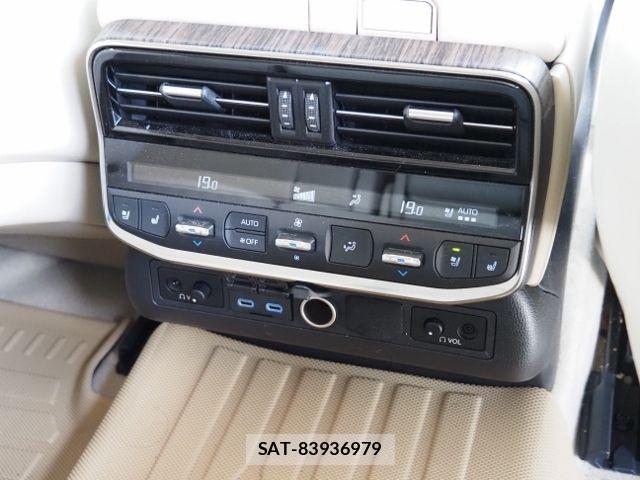 Toyota LAND CRUISER 2023-09 8146033-17