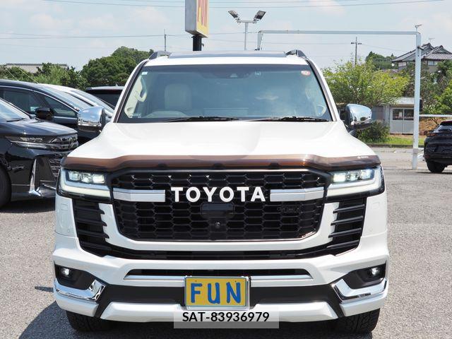 Toyota LAND CRUISER 2023-09 8146033-1