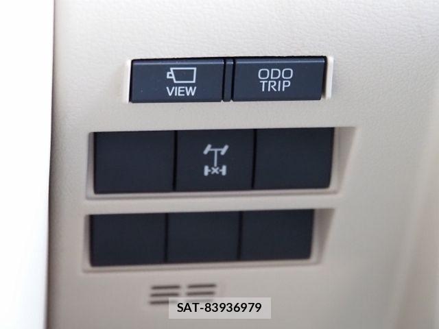 Toyota LAND CRUISER 2023-09 8146033-26