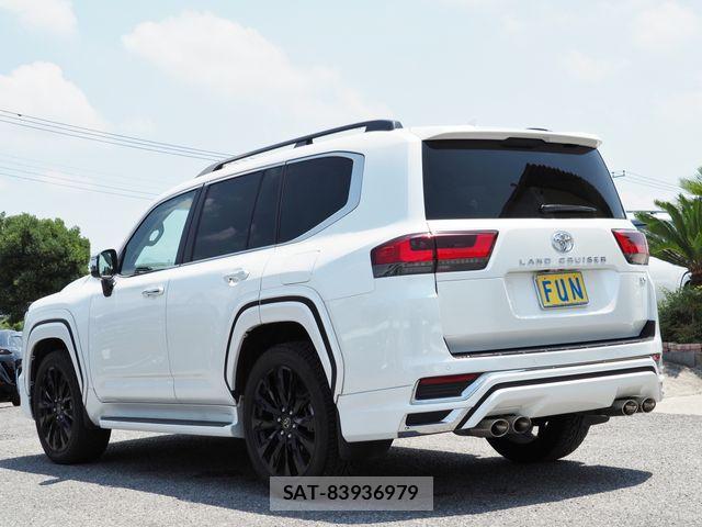 Toyota LAND CRUISER 2023-09 8146033-5