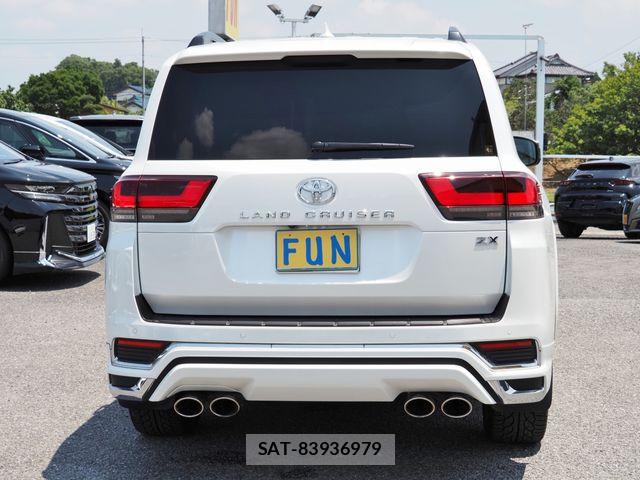Toyota LAND CRUISER 2023-09 8146033-6