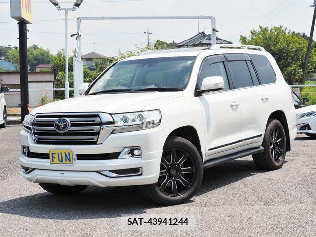 Toyota LAND CRUISER 2017-07 8146034-0
