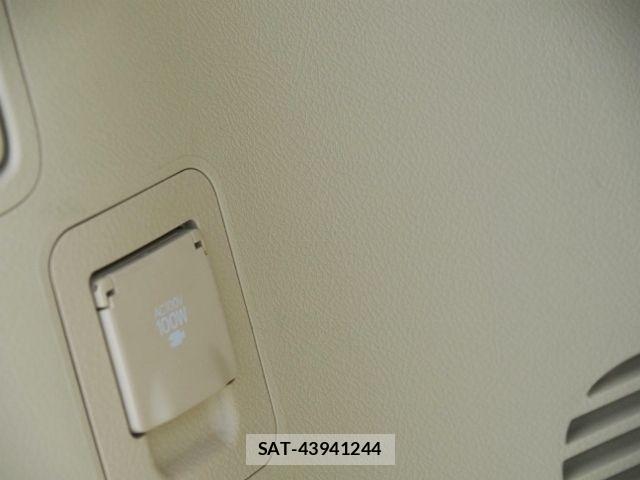 Toyota LAND CRUISER 2017-07 8146034-16