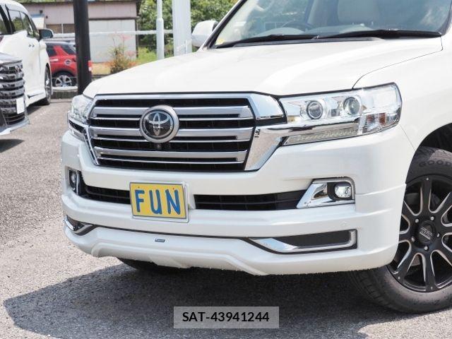 Toyota LAND CRUISER 2017-07 8146034-28