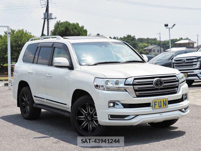 Toyota LAND CRUISER 2017-07 8146034-2
