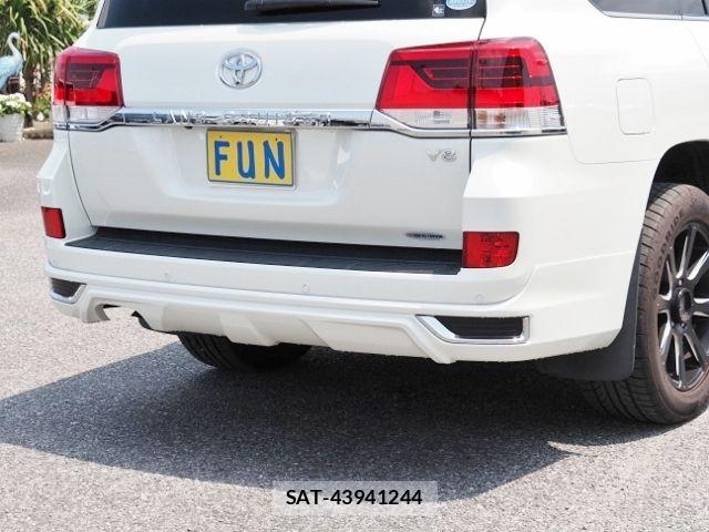 Toyota LAND CRUISER 2017-07 8146034-29