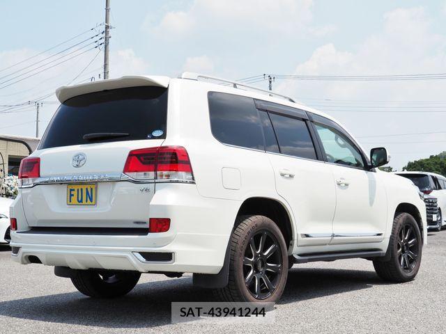 Toyota LAND CRUISER 2017-07 8146034-4
