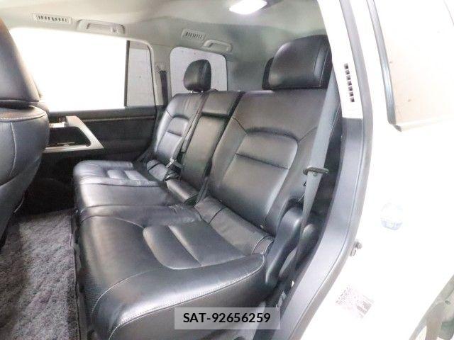 Toyota LAND CRUISER 2012-02 8158665-9
