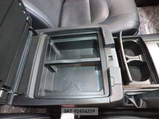 Toyota LAND CRUISER 2012-02 8158665-23
