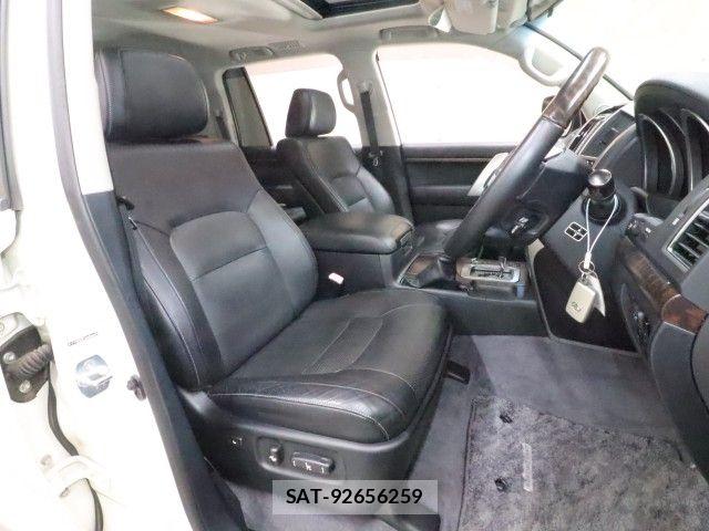 Toyota LAND CRUISER 2012-02 8158665-3
