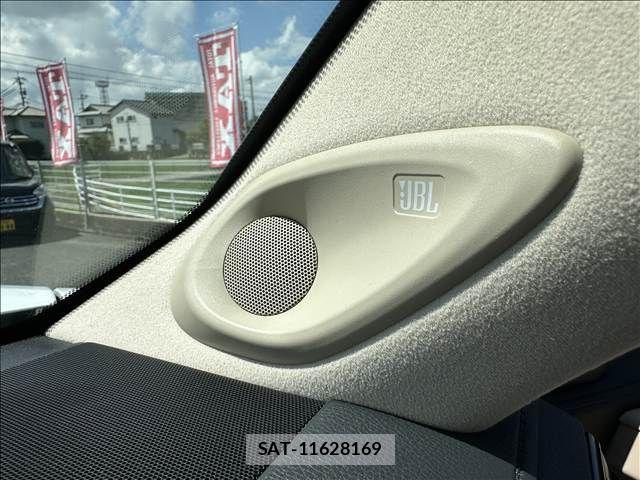 Toyota LAND CRUISER 2023-09 8208228-12