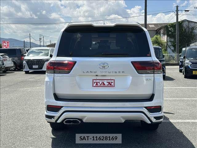 Toyota LAND CRUISER 2023-09 8208228-15